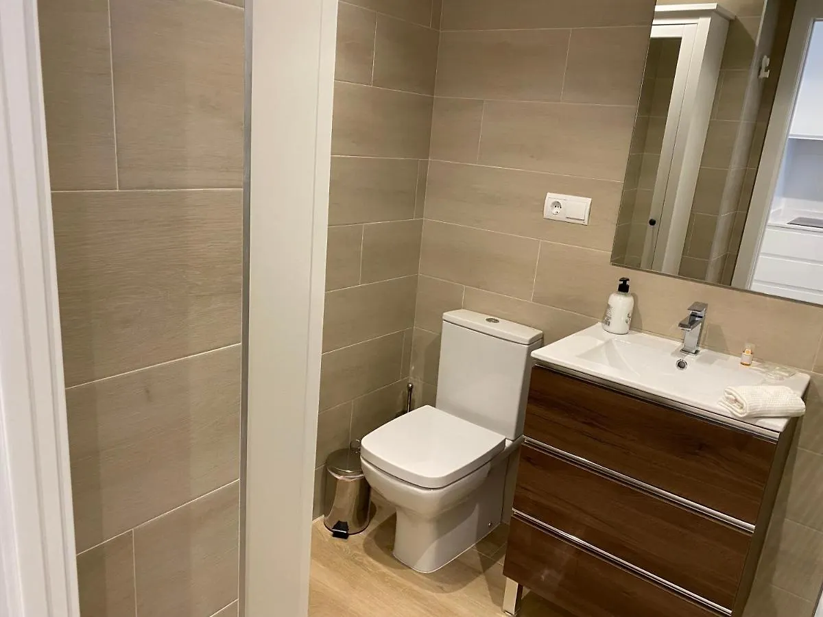 Benal Beach Studio Suite 102 베날마데나코스타 아파트